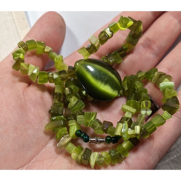 Whimsical Fairycore Green Cat Eye Glass Beaded Teardrop Necklace - Picture 3 of 6